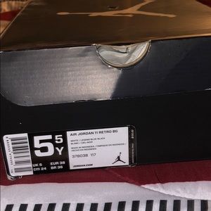 Sneakers lightly  Worn only twice